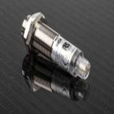 RS PRO,729-5104,背景抑制光电传感器, 圆柱形, 可检测1 mm → 140 mm, M12 4 针连接器连接, PNP输出, LED光源, 法兰安装