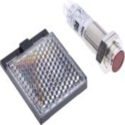 RS PRO,729-5101,逆反射光电传感器, 圆柱形, 可检测50 mm → 7 m, M12 4 针连接器连接, NPN输出, LED光源, 法兰安装