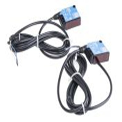 RS PRO,729-5176,对射型光电传感器, 块状, 可检测20 m, 电缆连接, PNP输出, LED光源, 法兰安装