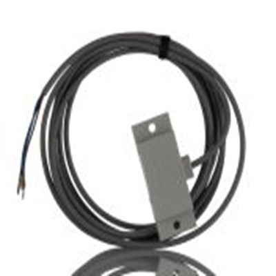 RS PRO,896-7273,电容式接近开关, 块状主体, 可检测10 mm, 非嵌入式安装, 2m线长, IP67, 50mm x 20mm x 10mm