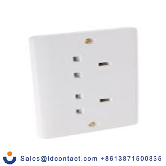 RS PRO,775-8071,G 型 - 英式 插座, 2位, 13 A 室内, 230 V, 白色, RS White系列