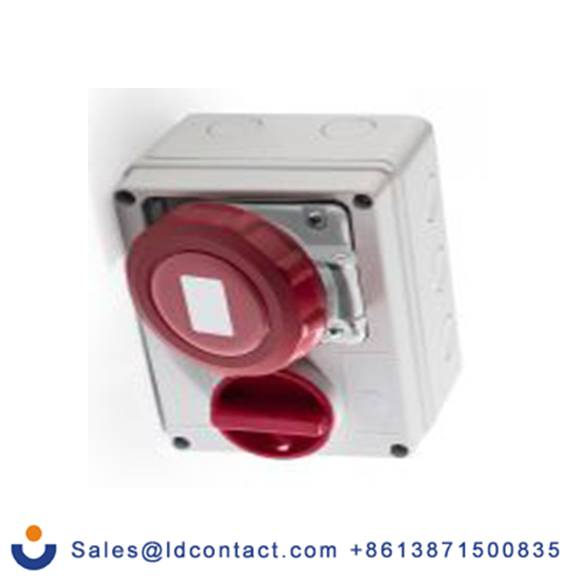 RS PRO,214-4272,32A工业连接器插座, 3P + N + E, 400 V, 壁挂式安装, IP67, 红色